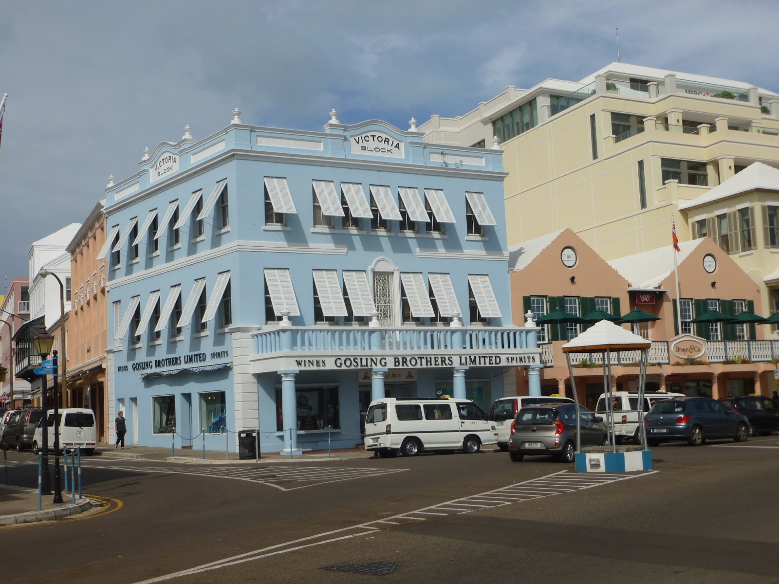 Photoops Bermuda Bird Cage Hamilton, Pembroke Parish