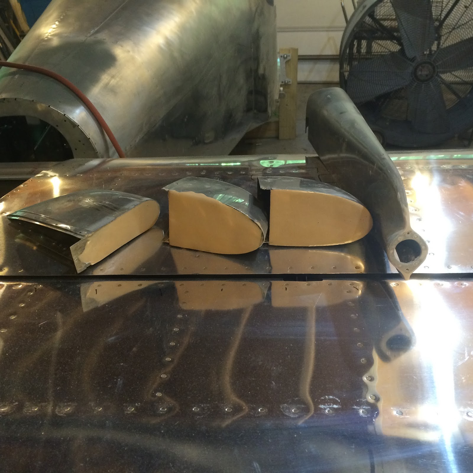 Gordon's RV14 Build Fiberglass and paint prep