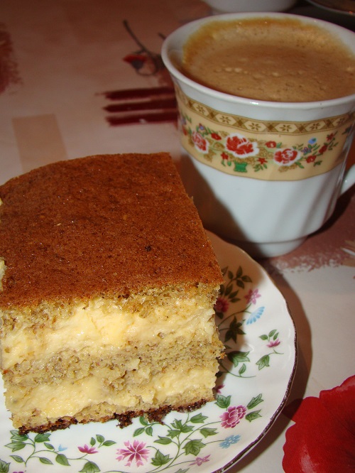 Tort la metru cu aroma de pere