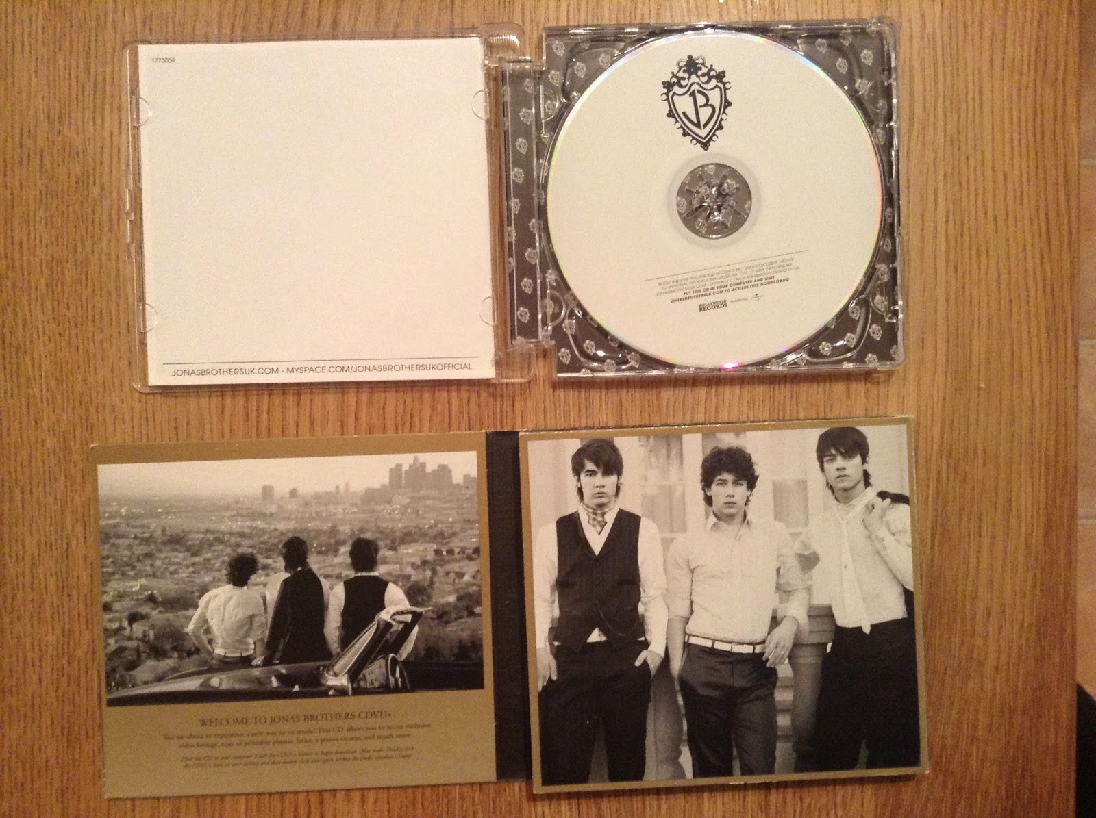 Hannah Gotkine A2 Media Digipak VS Jewel Case CDs