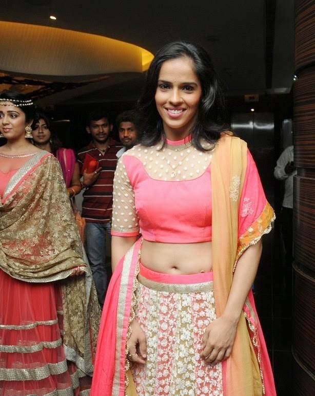 saina-nehwal-latest-stills-in-half-saree