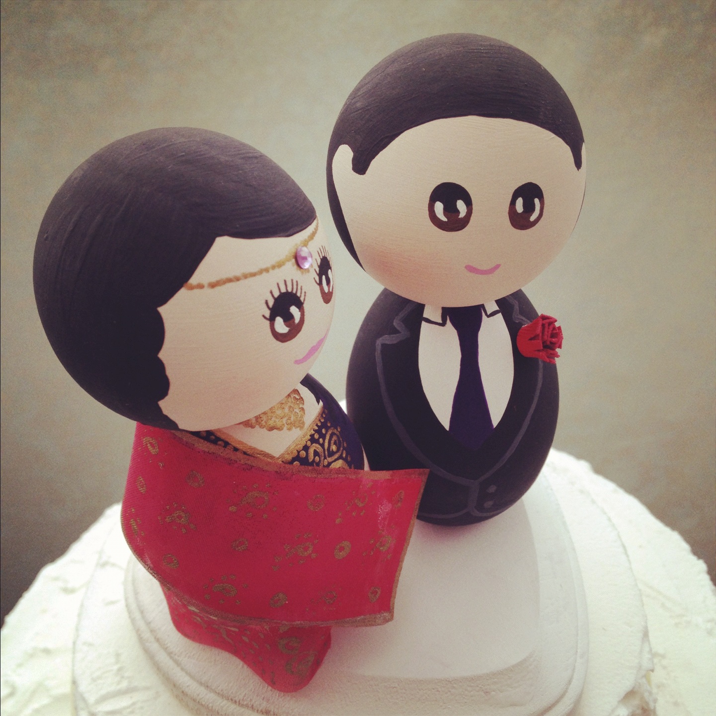 DSMeeBee: Custom Traditional Indian Wedding Cake Toppers