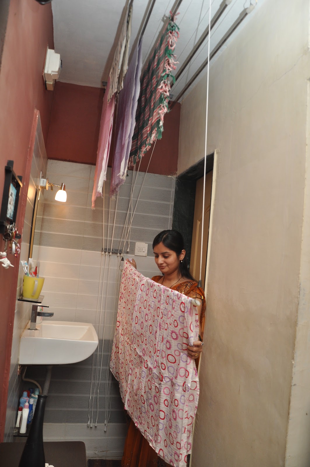 Safe Simple and Space Saving Clothes Drying Systems April 2012