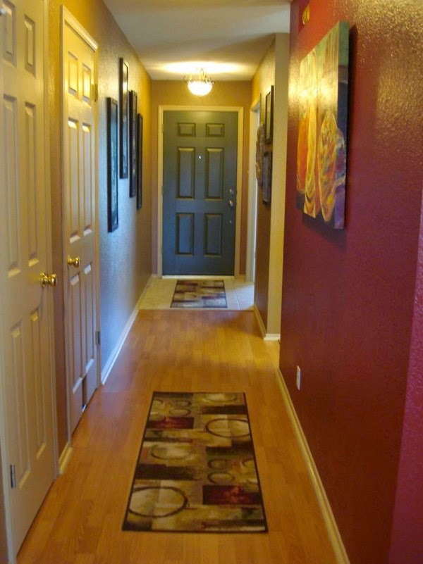 Mix colors in decorating hallway