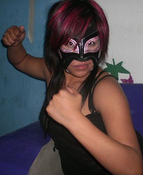 CMLL Luchadora Crazy Star