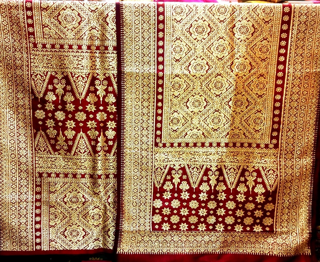 beskap dan kain songket