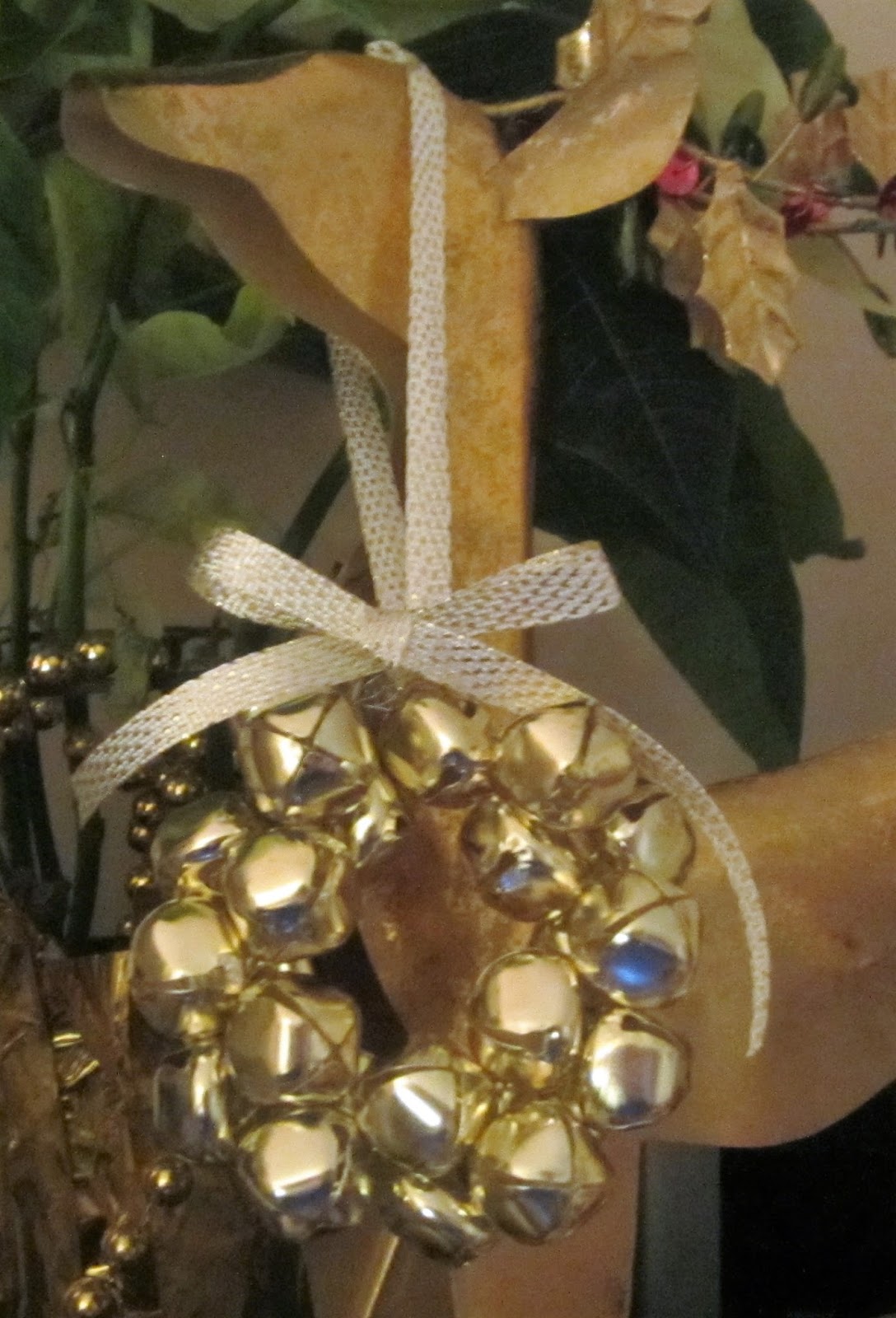 Crafty Maria's Stamping World Jingle Bell Wreath