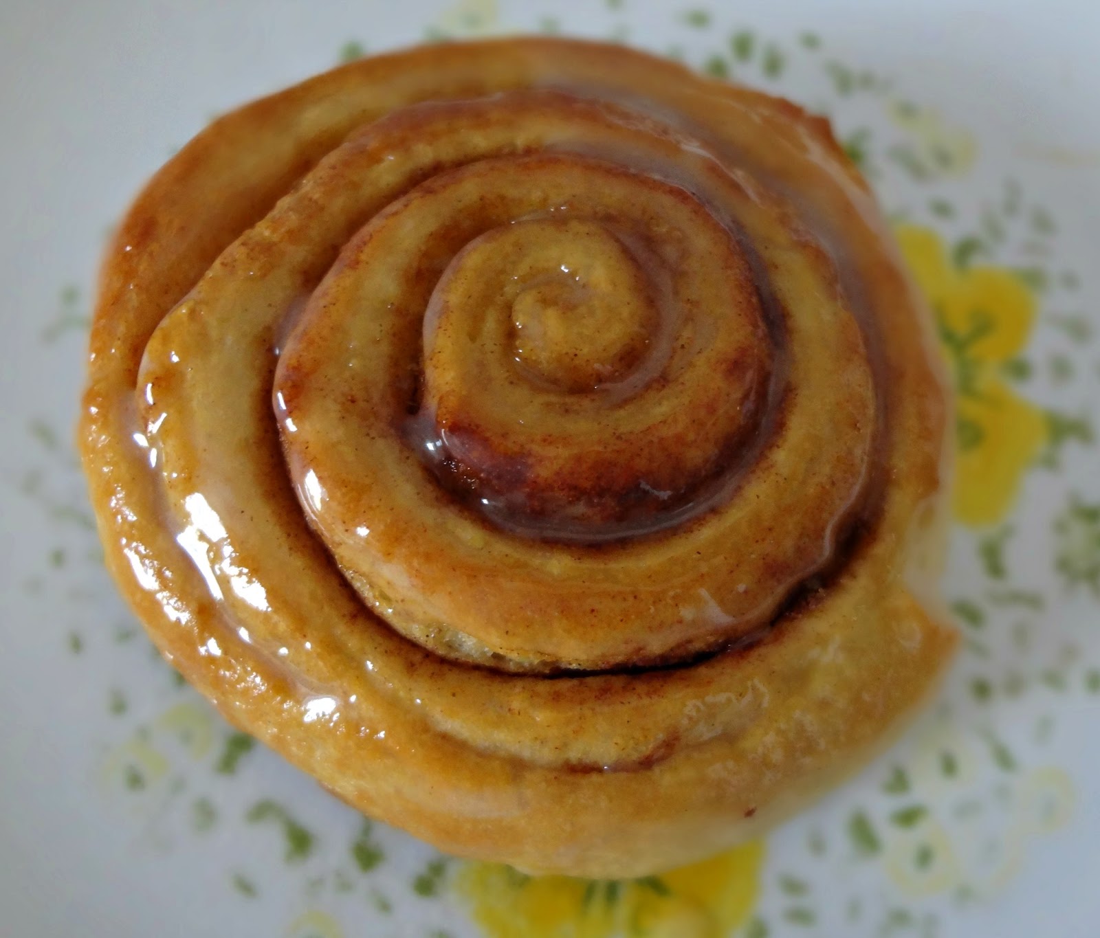 The Cooking Actress Sour Cream Cinnamon Rolls