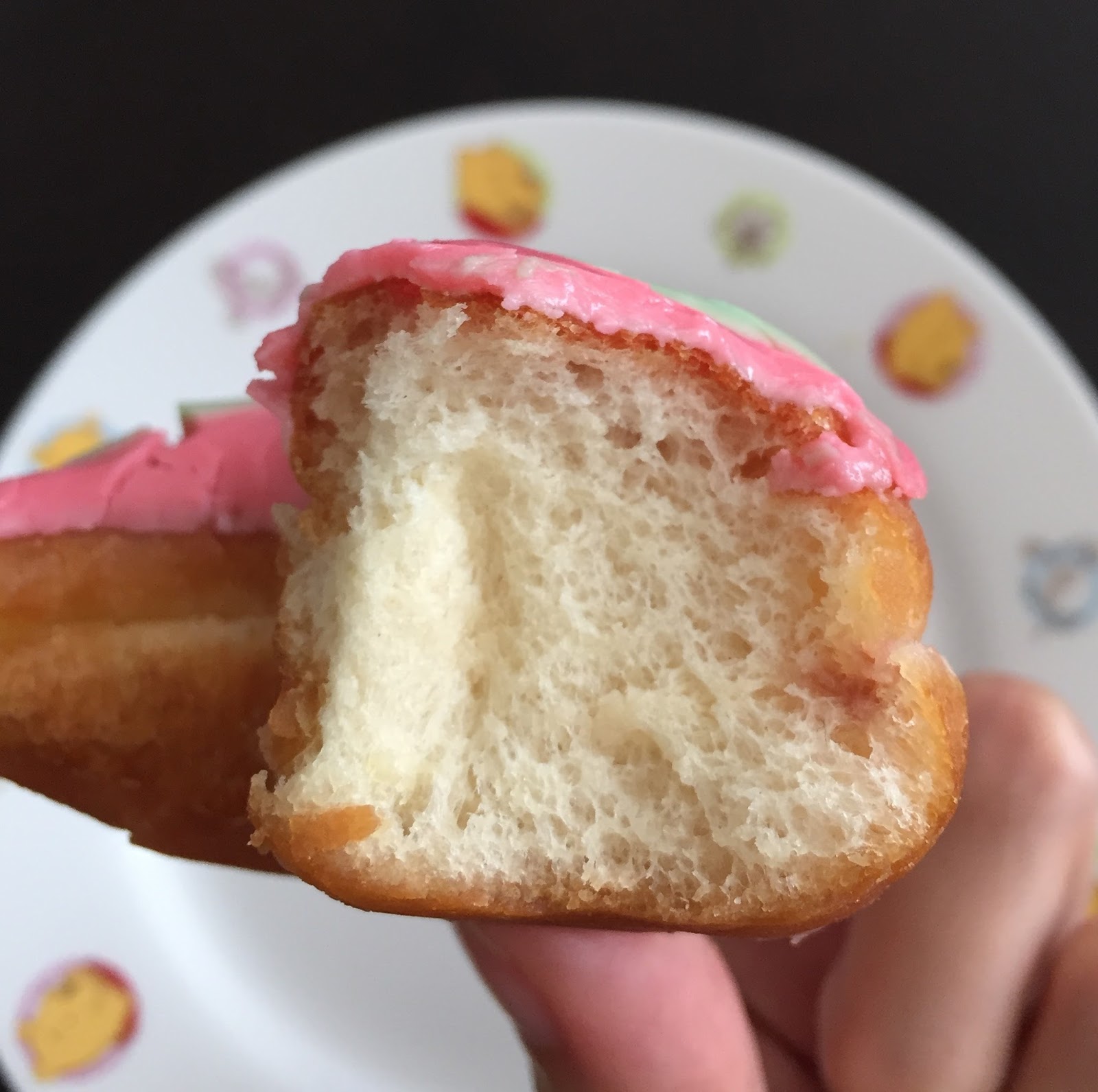 Sour Watermelon Slurpee Donut From SevenEleven / セブンイレブンのサワー ウォーターメロン