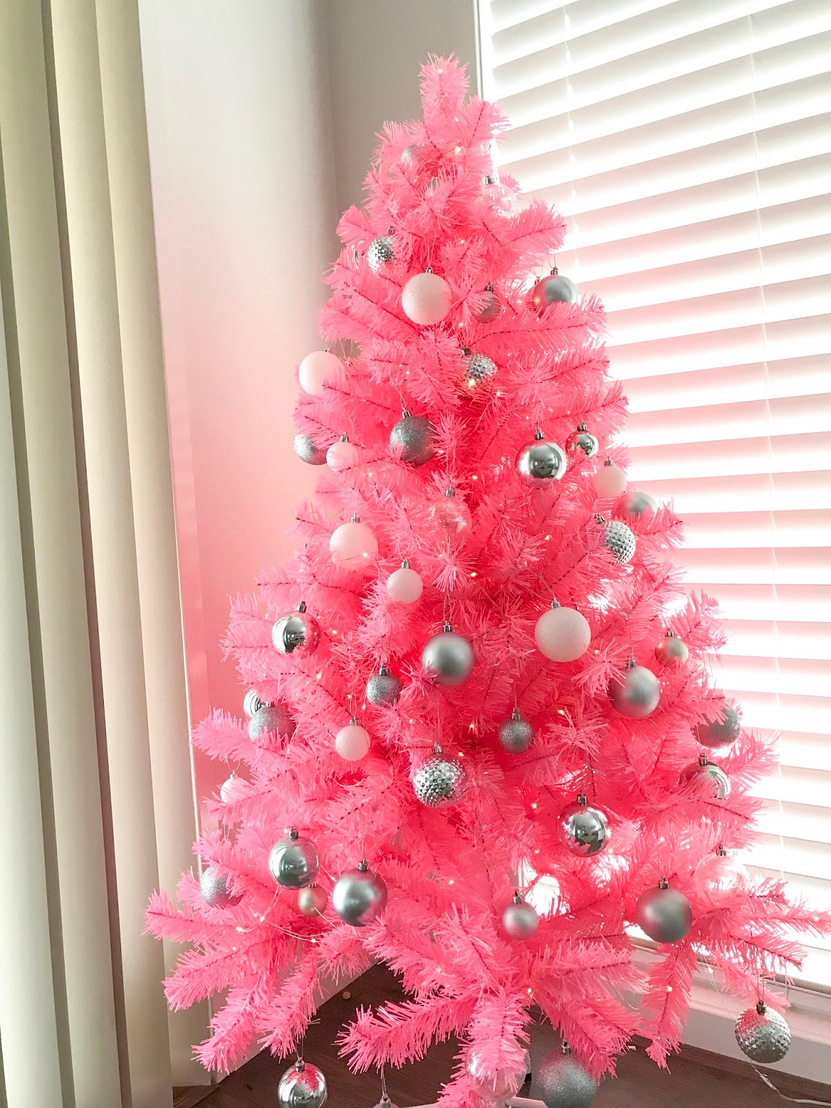 Think Pink... the story of a Christmas tree Samelia's Mum