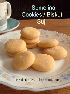 Semolina Cookies Recipe @ treatntrick.blogspot.com
