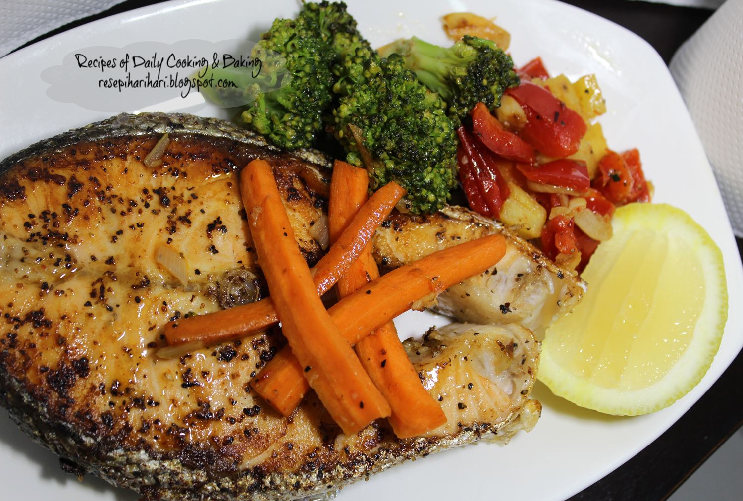 Recipes of Daily Cooking and Baking : Grilled Salmon and Vege