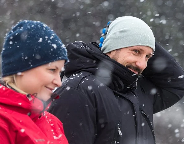 Crown Prince Haakon and Crown Princess Mette-Marit visited Norwegian Rescue Dogs (Norske Redningshunder)