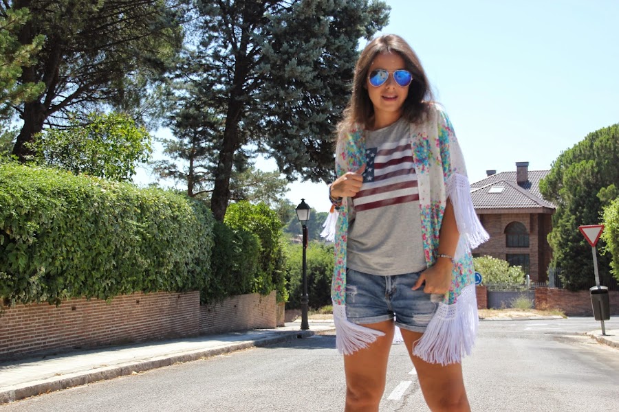 DIY Kimono con flecos (no hace falta patrones). Blog de costura y blog diy.