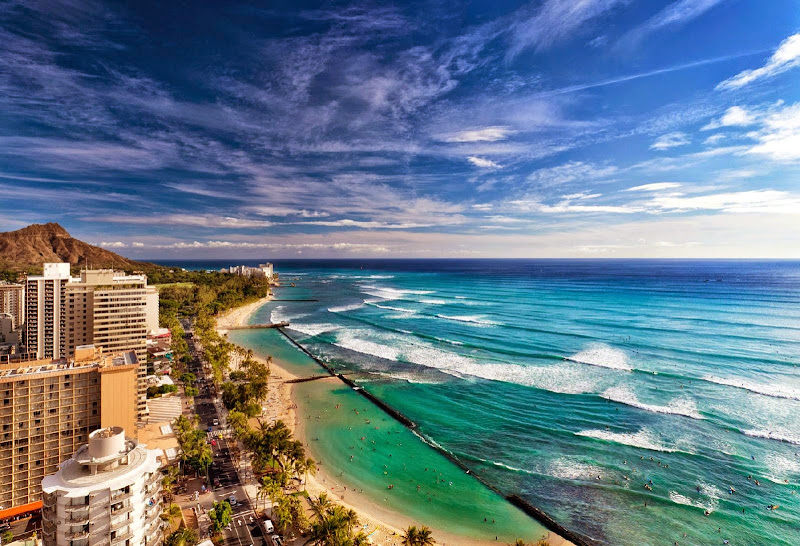 Waikiki Beach, Oahu, Hawaii USA | Travel
