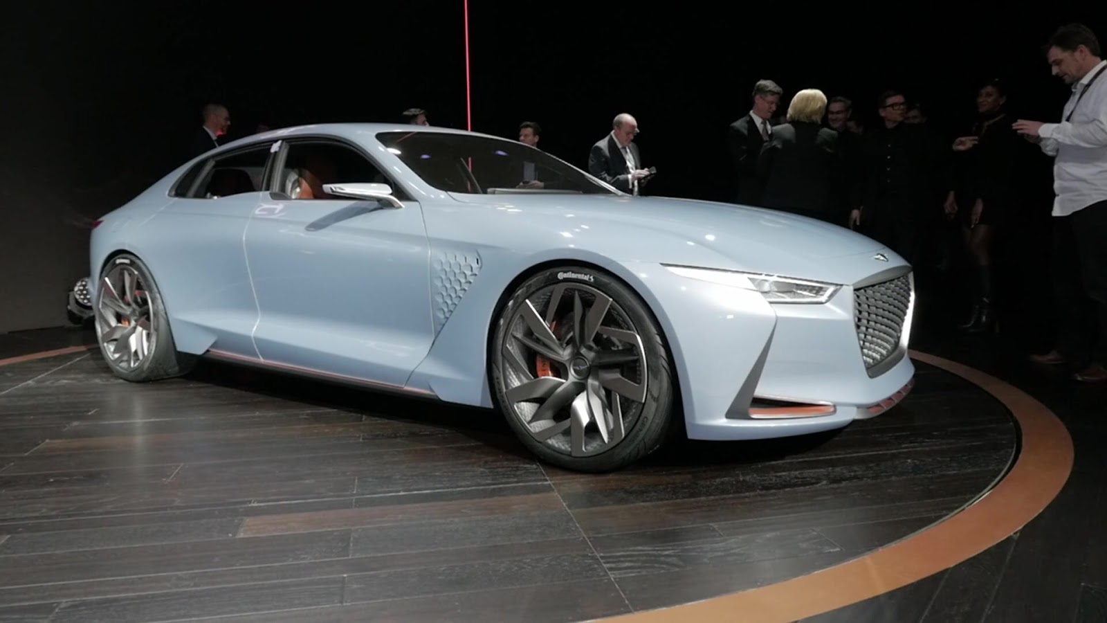 Универсал genesis g70 shooting brake. Дженезис 2016. Дженезис g90 2017. Бентли флаинг спур 2022 мансори. Генезис гибрид.