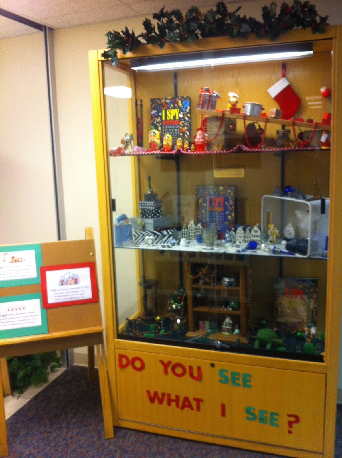 Library Displays: I Spy Display