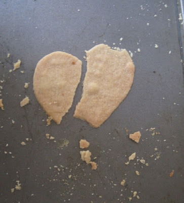 Cookie cassé en forme de coeur