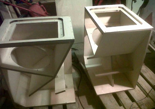 Box speaker lapangan untuk speaker fane colossus  Contoh Gambar Skema Box Bass Megaton MT18