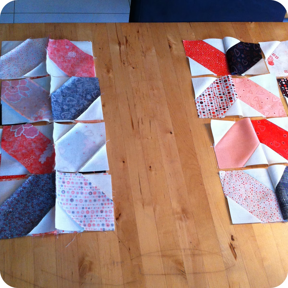 Kelly's Korner XO Table Runner and Mini Quilt