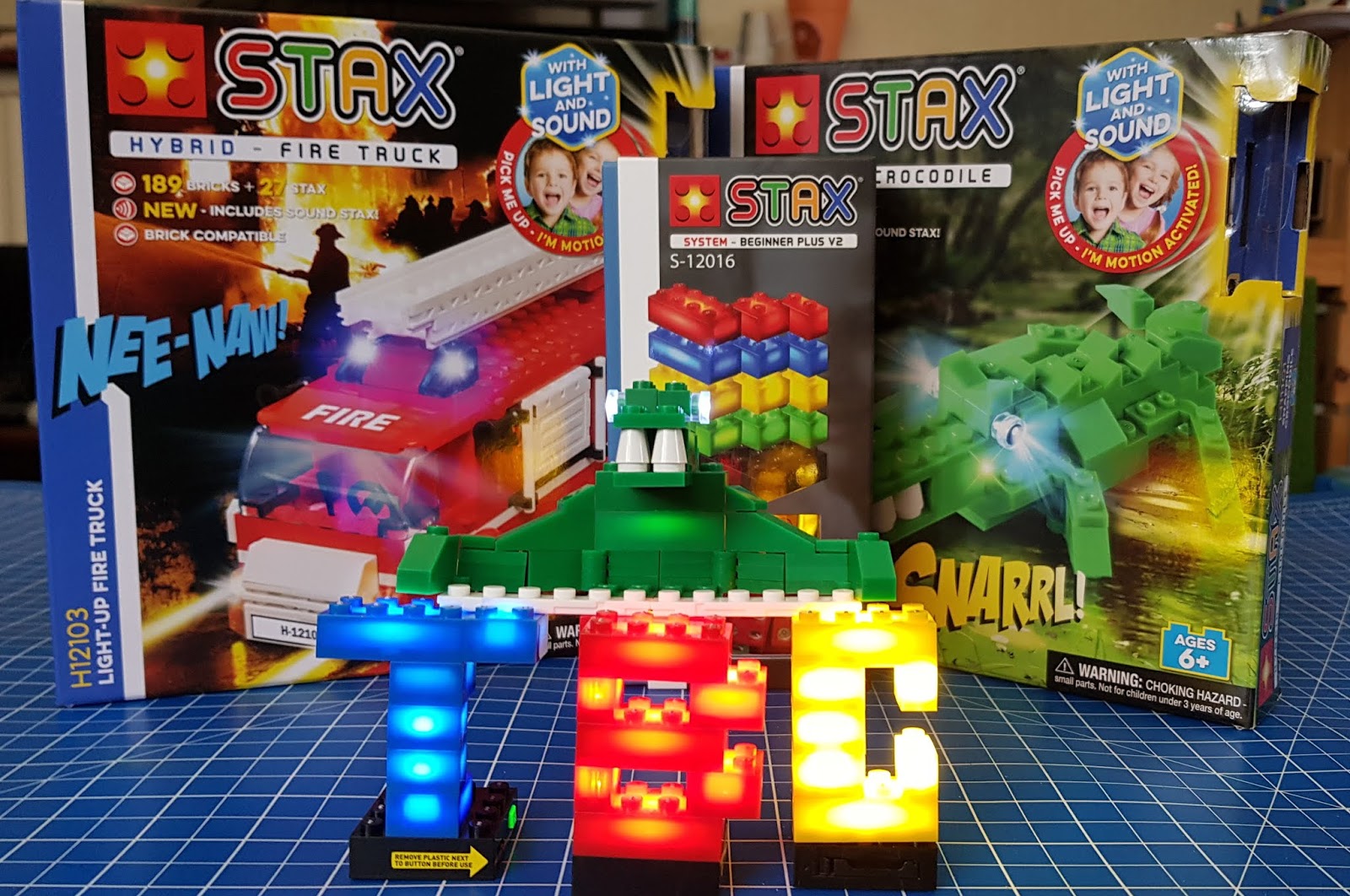 The Brick Castle: Stax Wireless Lights and Sounds Building Blocks Review (age 6+)