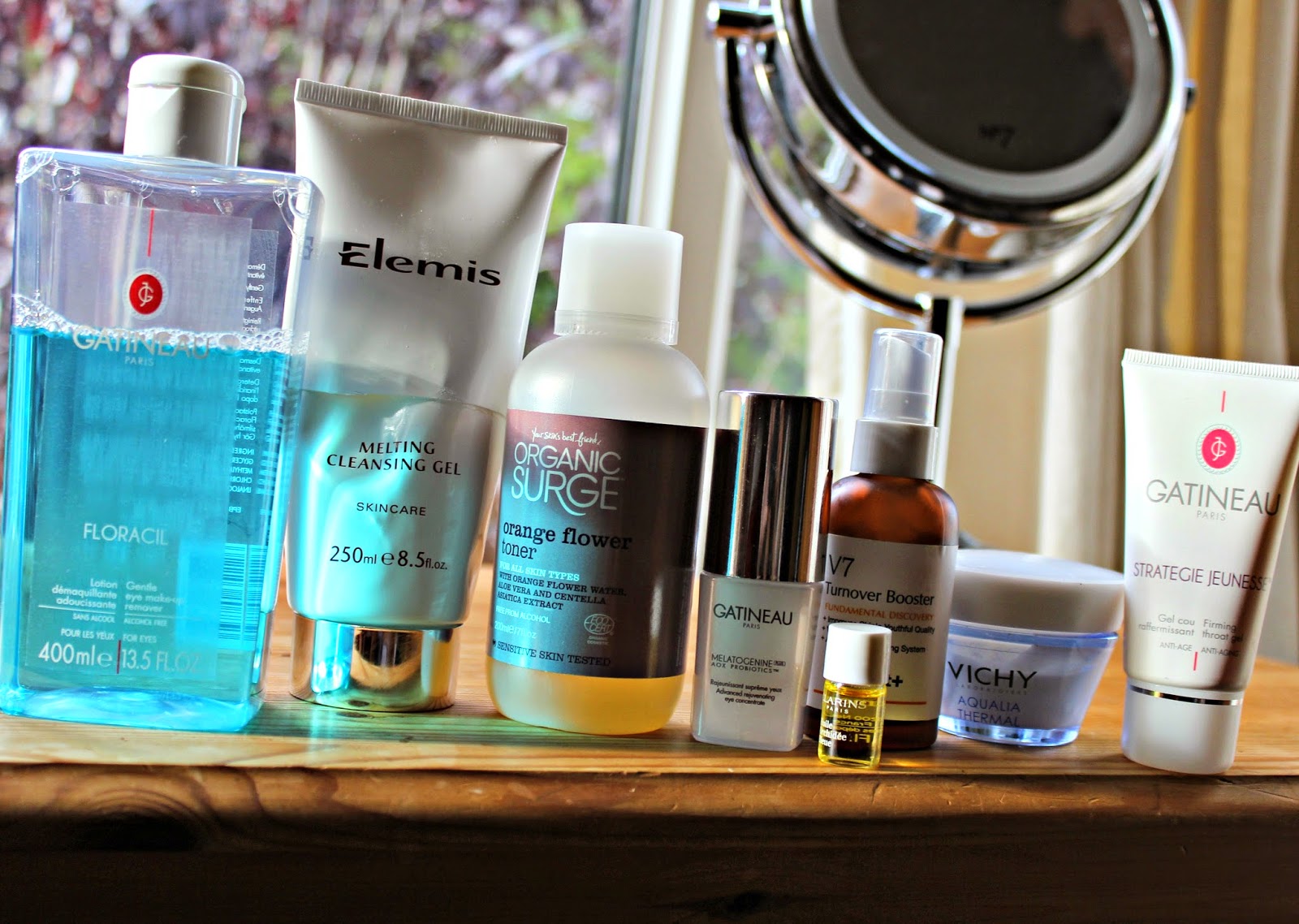 A picture of Evening skincare products