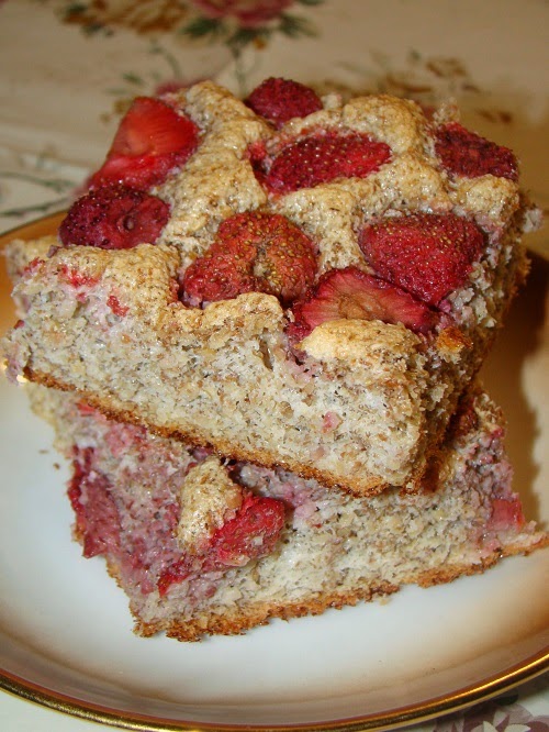 Prajitura pufoasa cu capsune