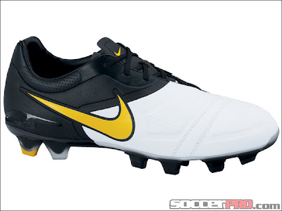 nike ctr360 maestri i