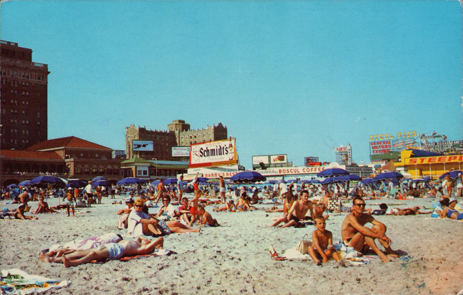 19 Wonderful Color Photos Capture Scenes of the Atlantic City Beach and