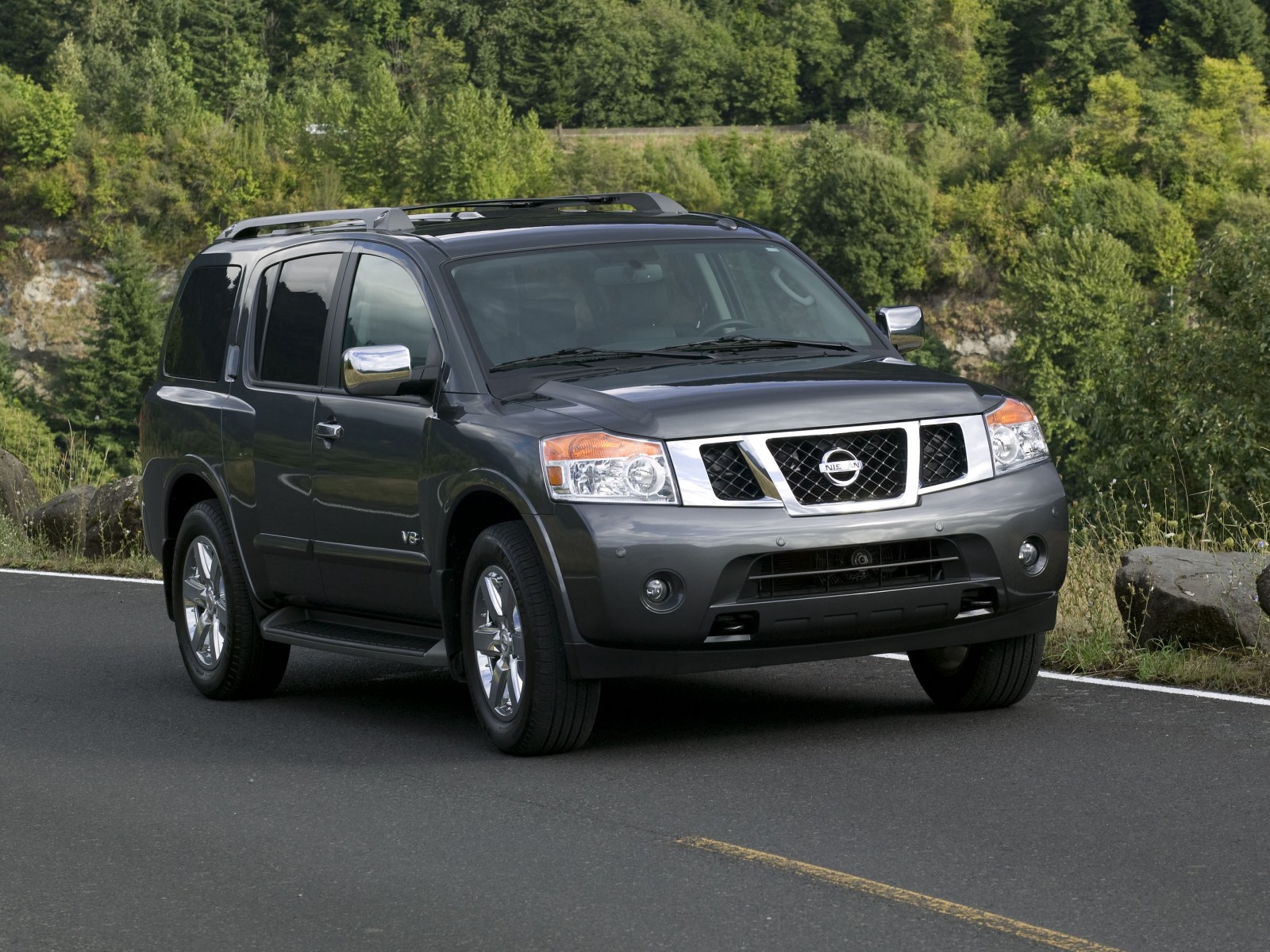 2010 Nissan Armada Pictures