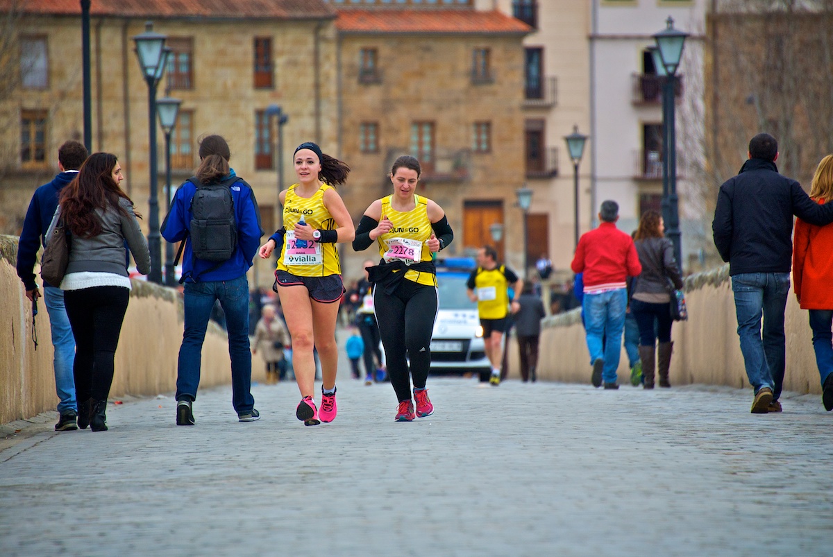 Media maratón de Salamanca 2015 (MMSalamanca), fotos en el Puente Romano Media maratón de Salamanca 2015 (MMSalamanca), fotos en el Puente Romano