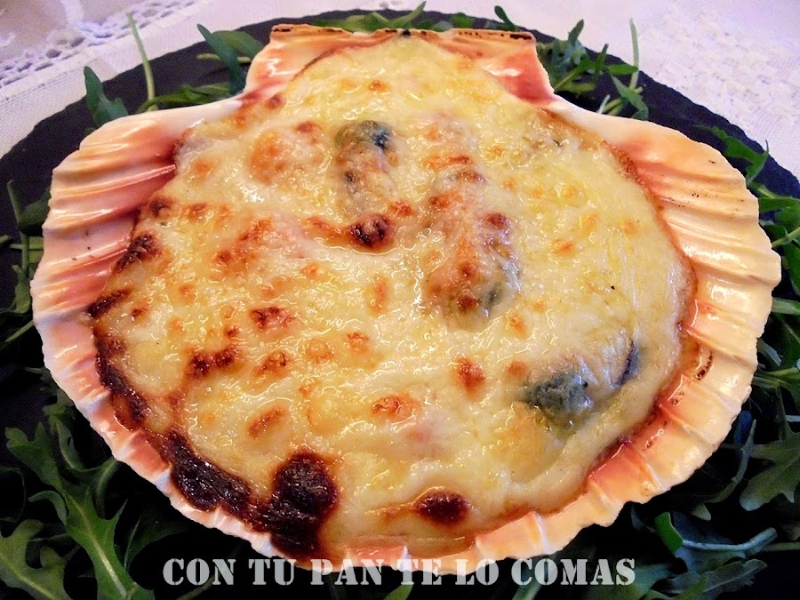 Conchas de gambas y mejillones