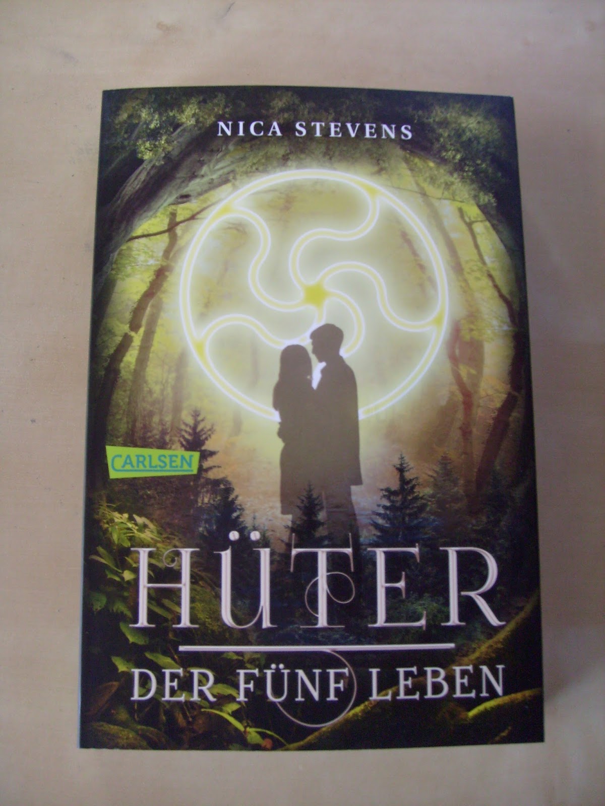 Der Hüter Der Erinnerung 2 Lesezauber: *Rezension* Hüter der fünf Leben - Nica Stevens