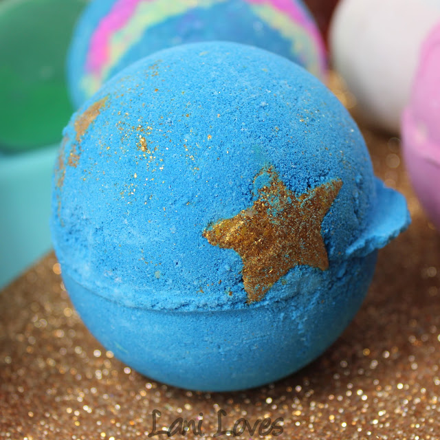 LUSH Shoot For The Stars Bath Bomb review