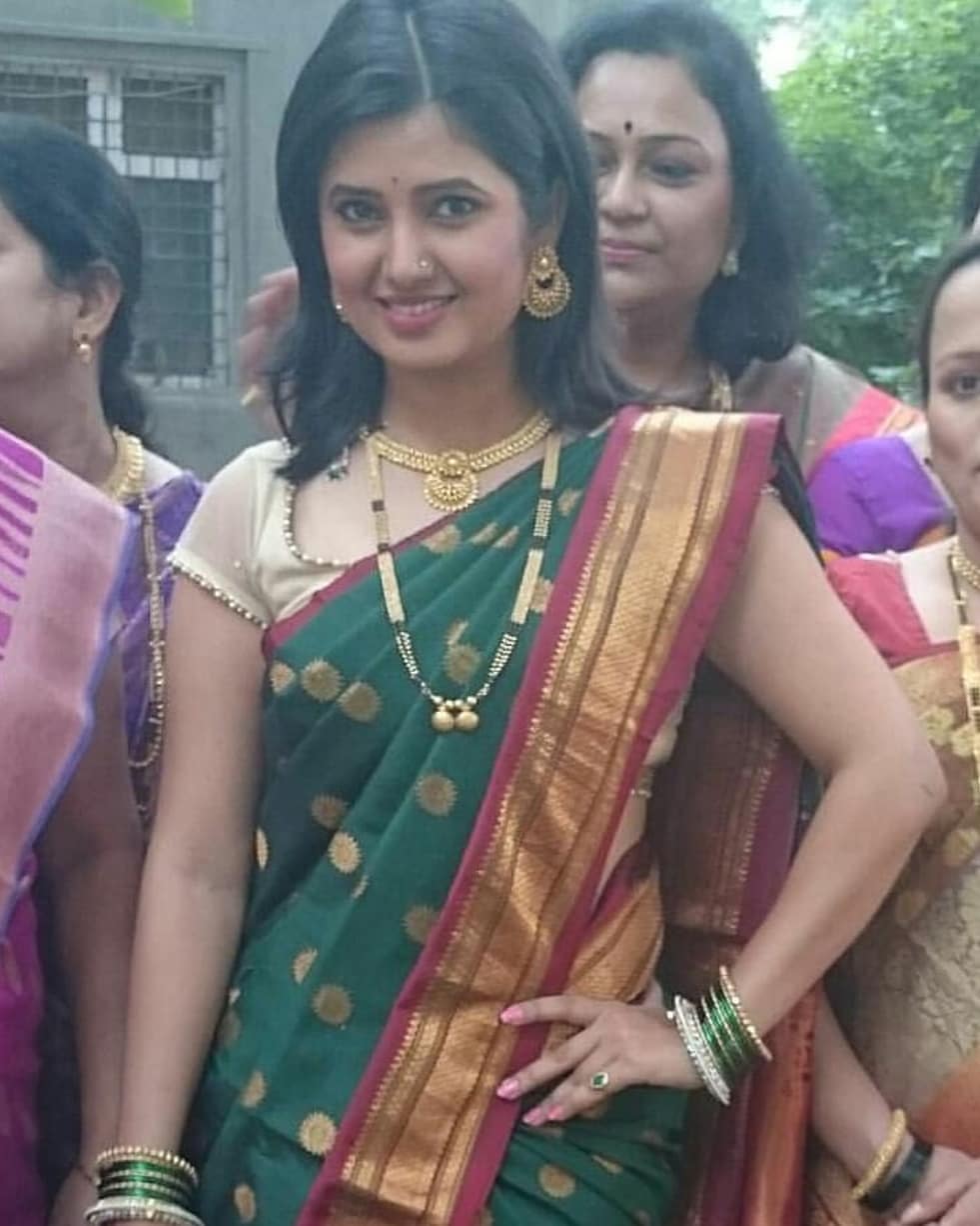 Prajakta Mali Hot Photos In Sari | Marathi Actress @BaoBua: Bolly ||  