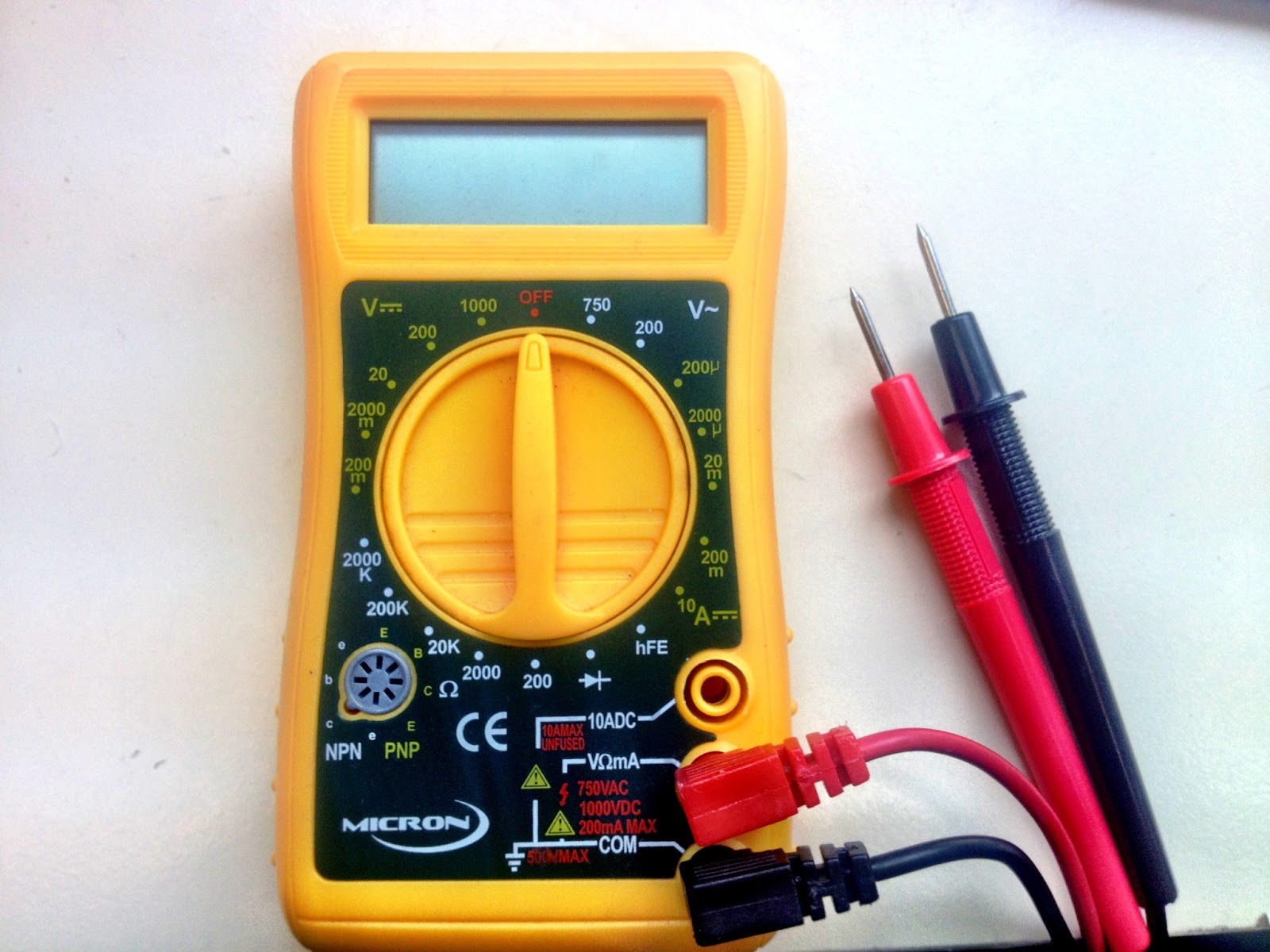little-scale: Multimeter Basics: Measuring Resistance and DC Voltage