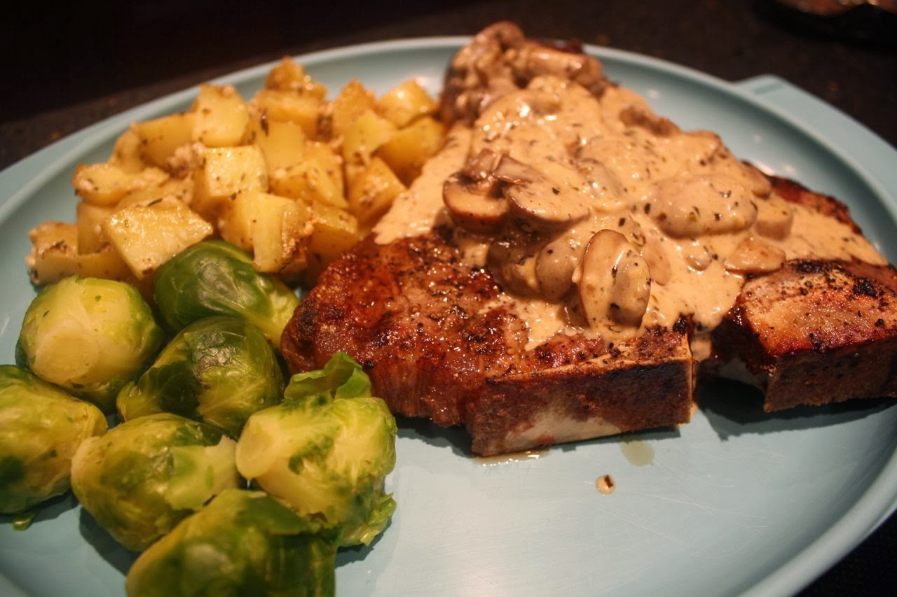 The Roediger House Meal No. 872 Steak Burgo with Mushrooms