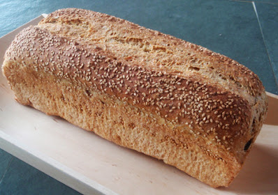 pan de molde cocido en el horno