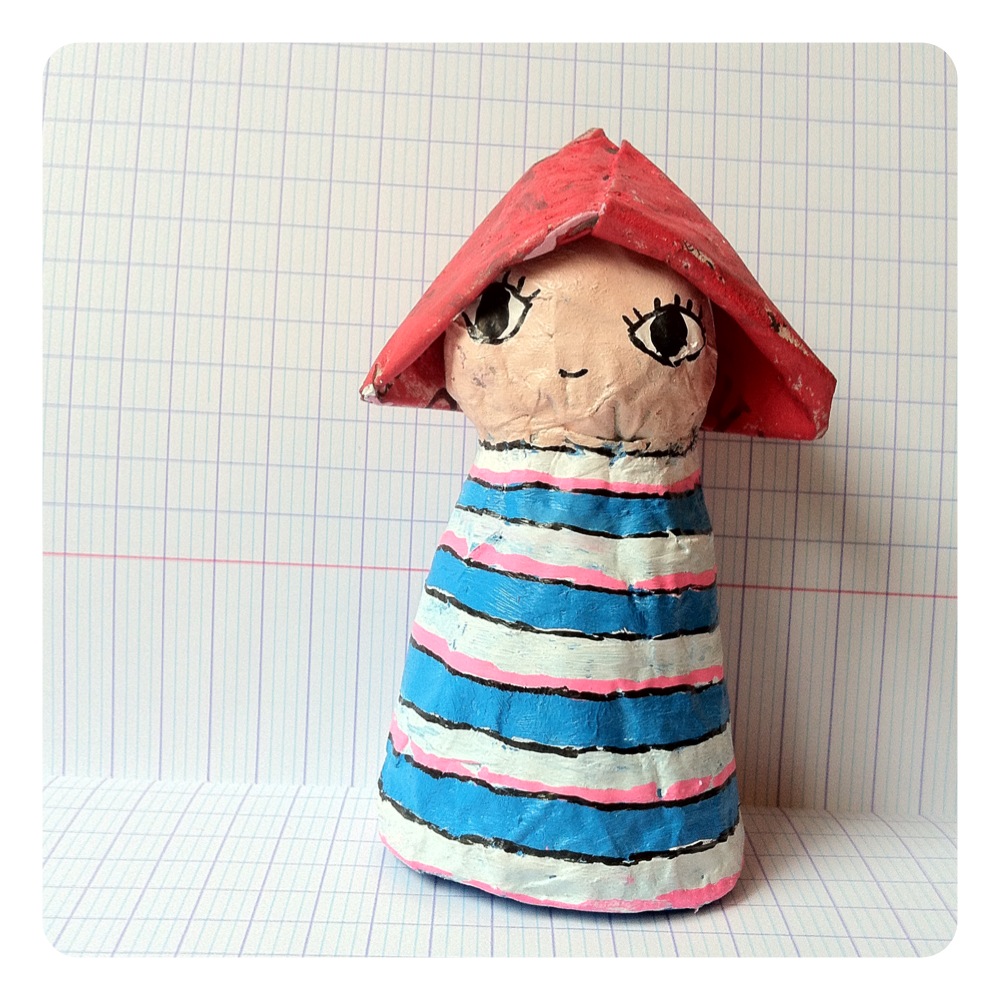 atelier terre de sienne: Poup?�es en papier m?�ch?�.