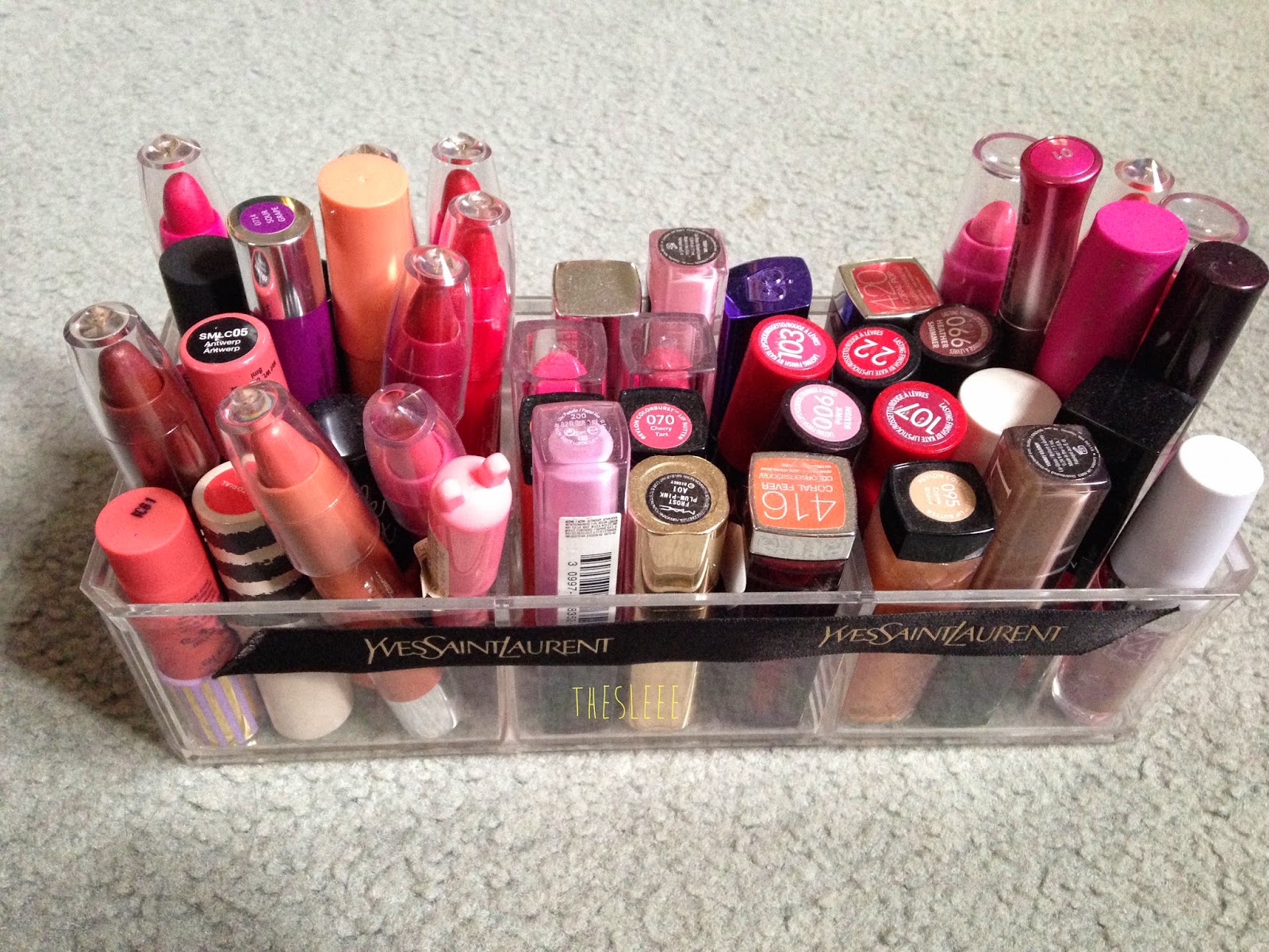 the Sleee My Makeup Collection/Storage using the Box from IKEA