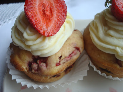 Muffins cu capsuni