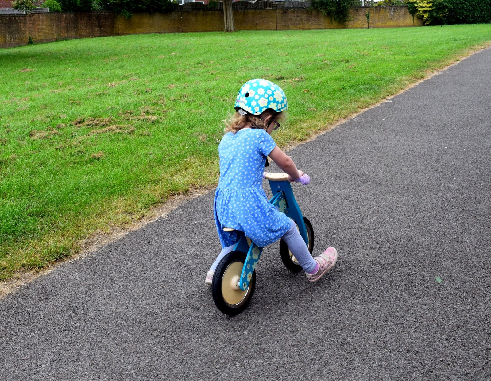 kurve balance bike