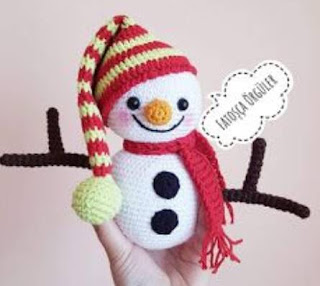 PATRON GRATIS MUÑECO DE NIEVE AMIGURUMI 39707