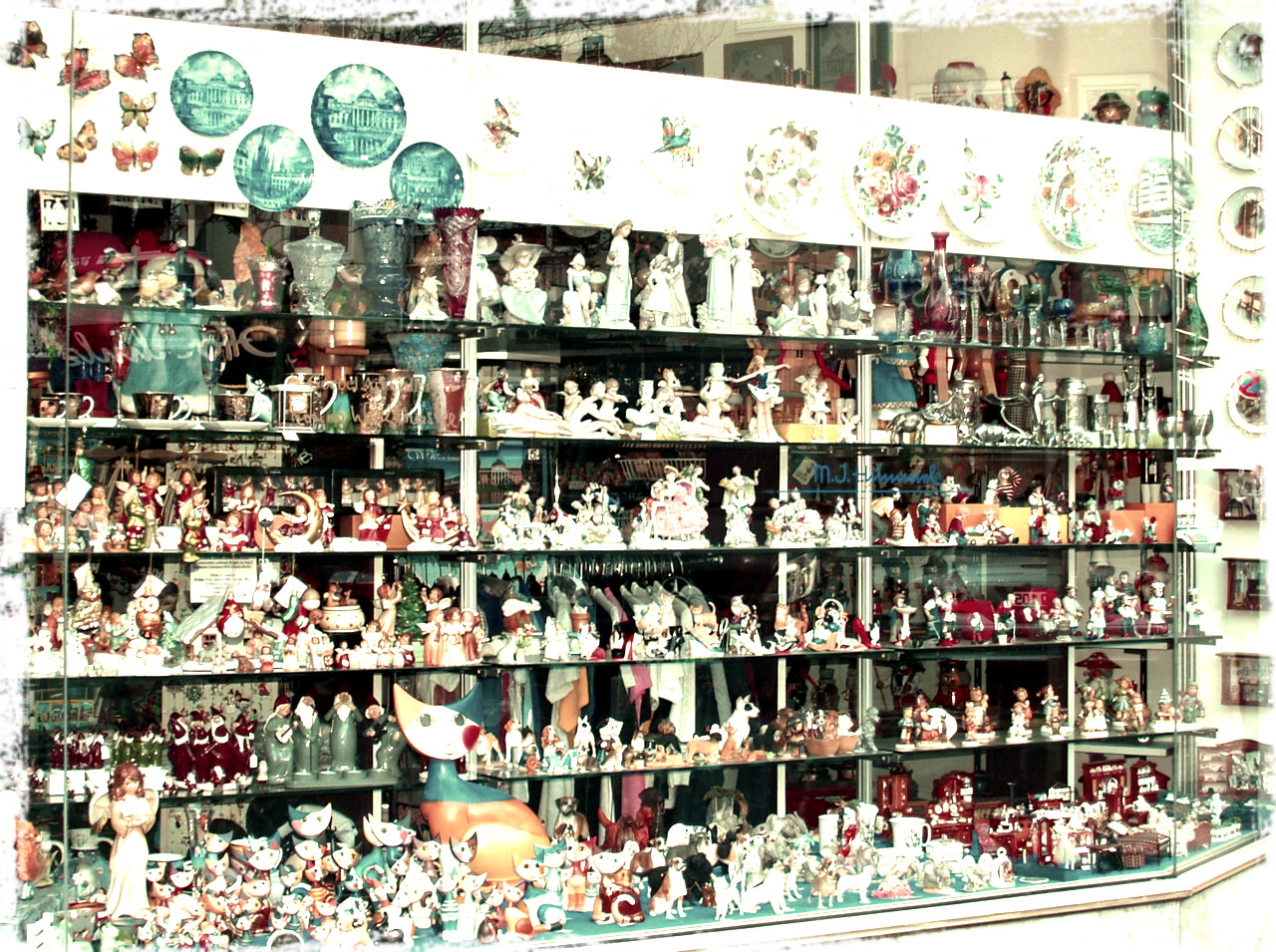 Frau Welle Attractions in Wiesbaden No. 1 The Cuckoo Clock