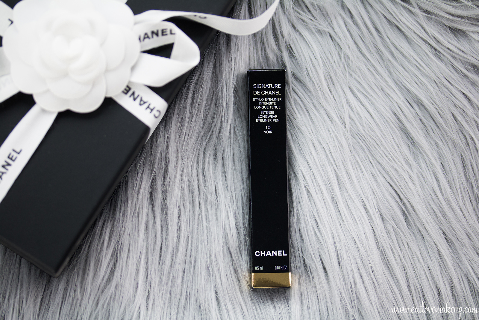 Chanel Signature de Chanel Eyeliner Eat Love Make up блог за