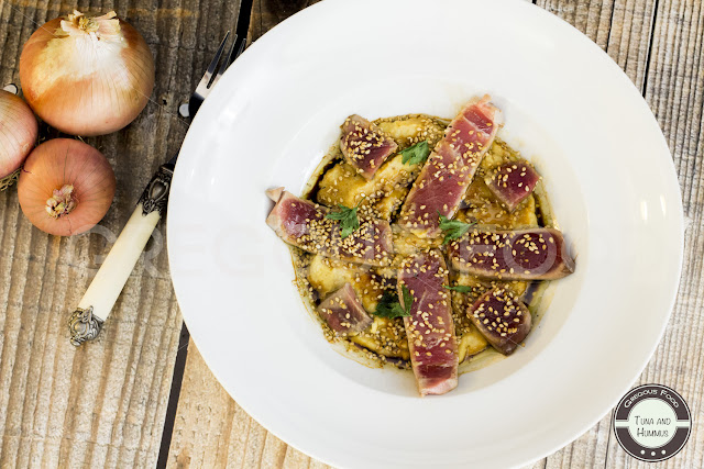 Atún con hummus, soja y sésamo - Gregous Food