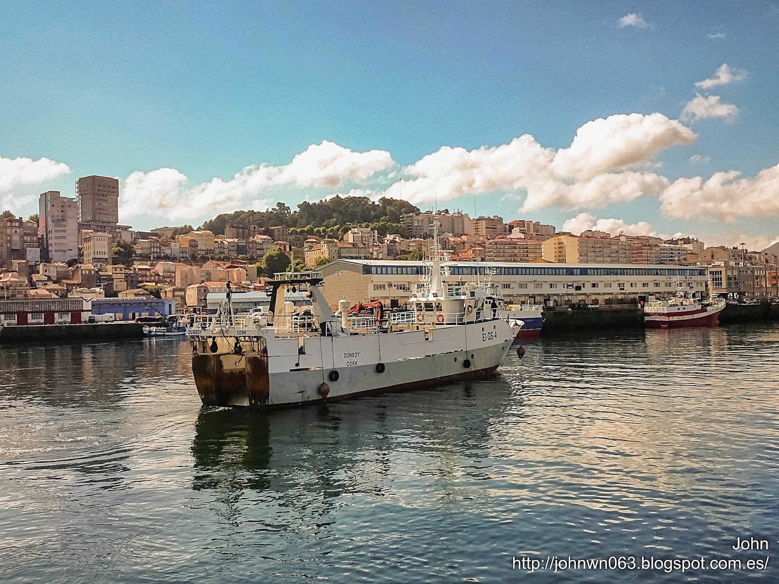 FOTOS DE BARCOS: DUNBOY