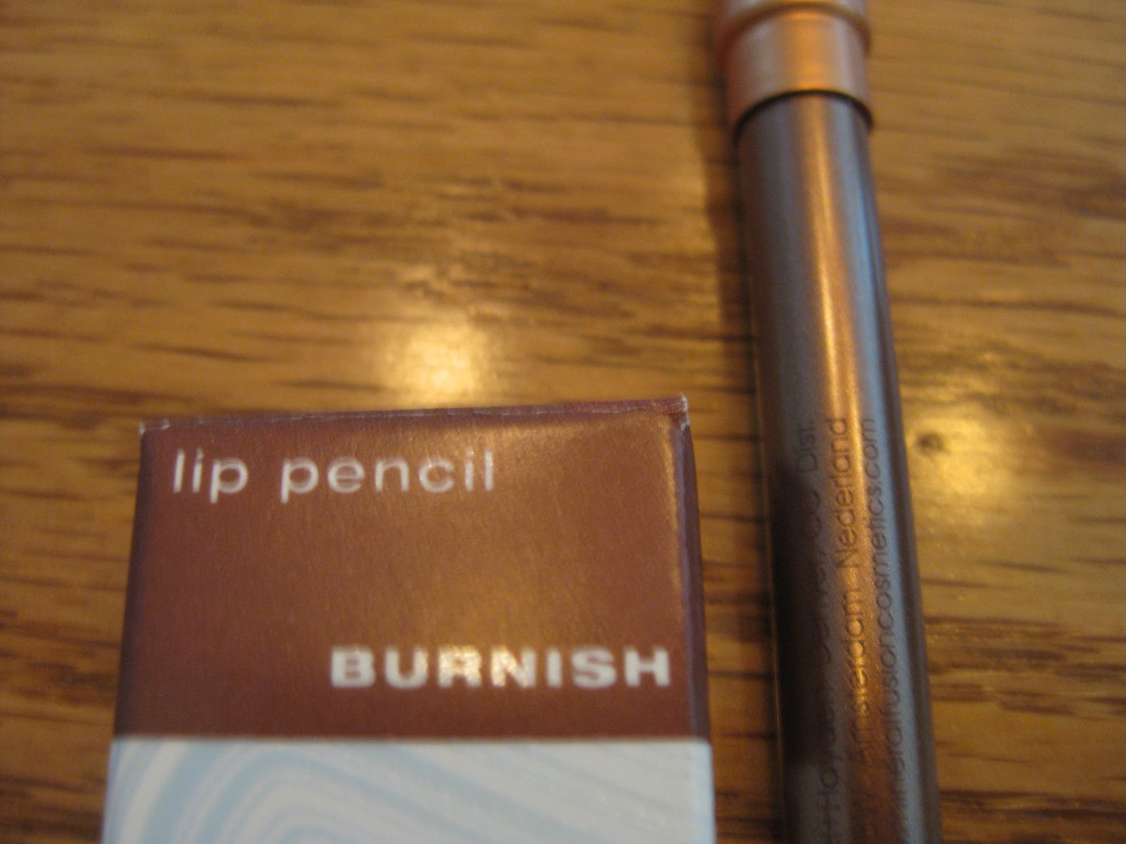 Mineral Fusion Lip Pencil "Burnish"