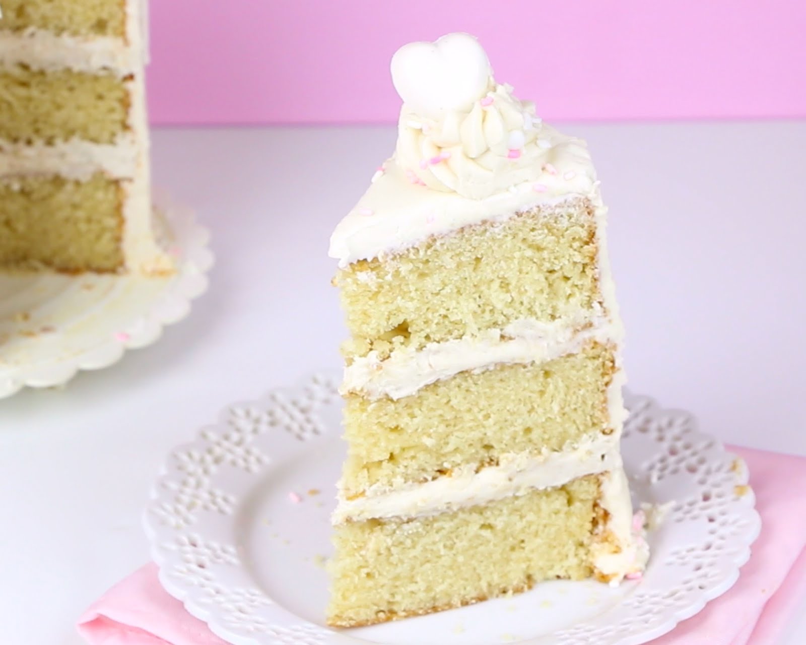 {VIDEO} THE BEST Ultimate Vanilla Drip Cake The Lindsay Ann