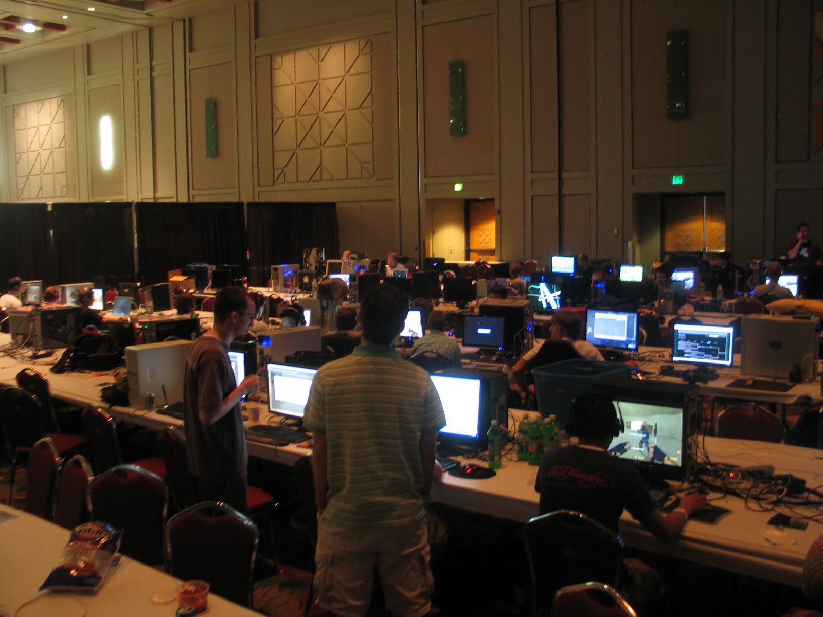 LAN Party Guide Introduction What is a LAN Party